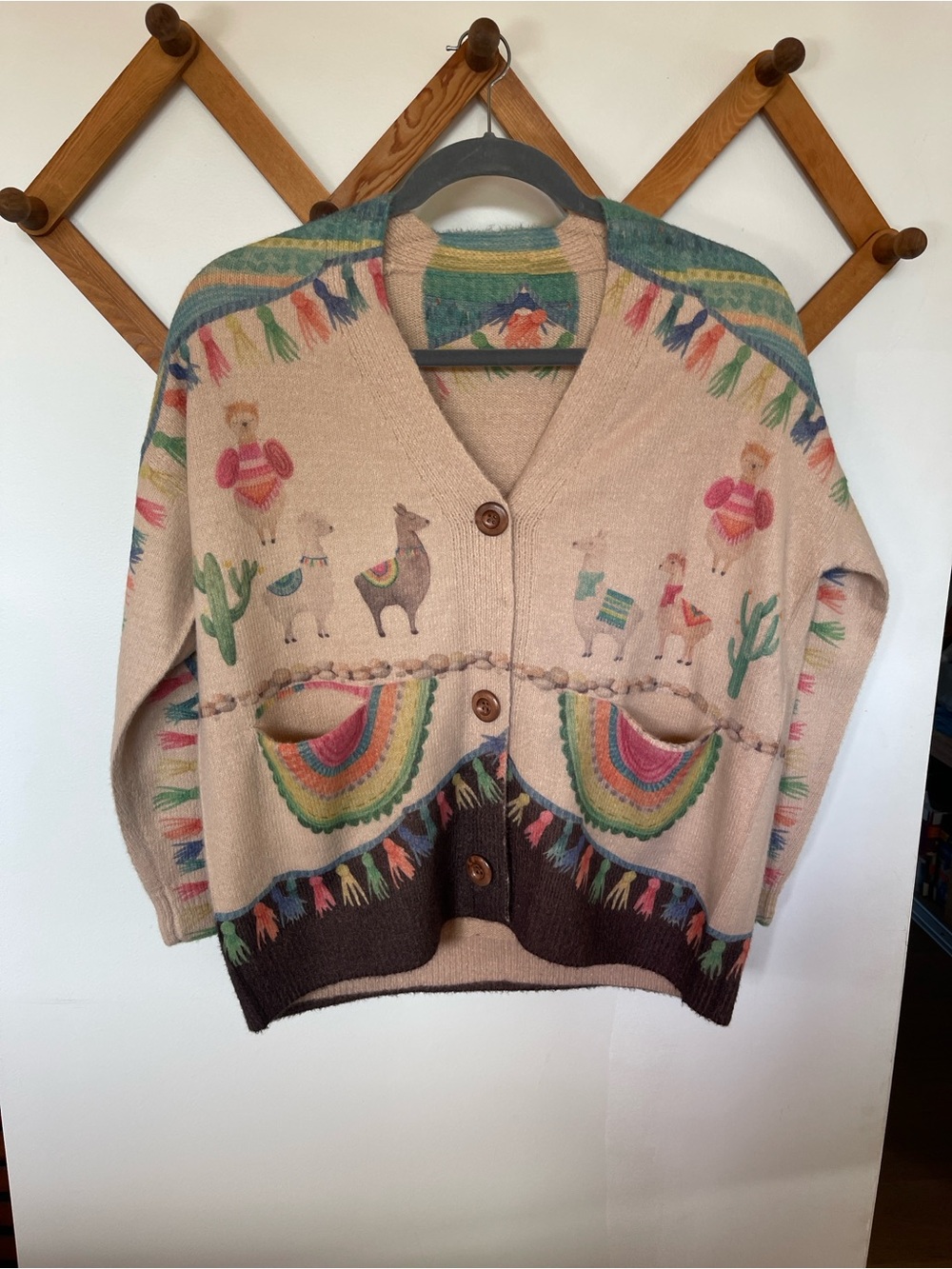 Super soft-cozy Adorable Llama sweater - Picture 1 of 5